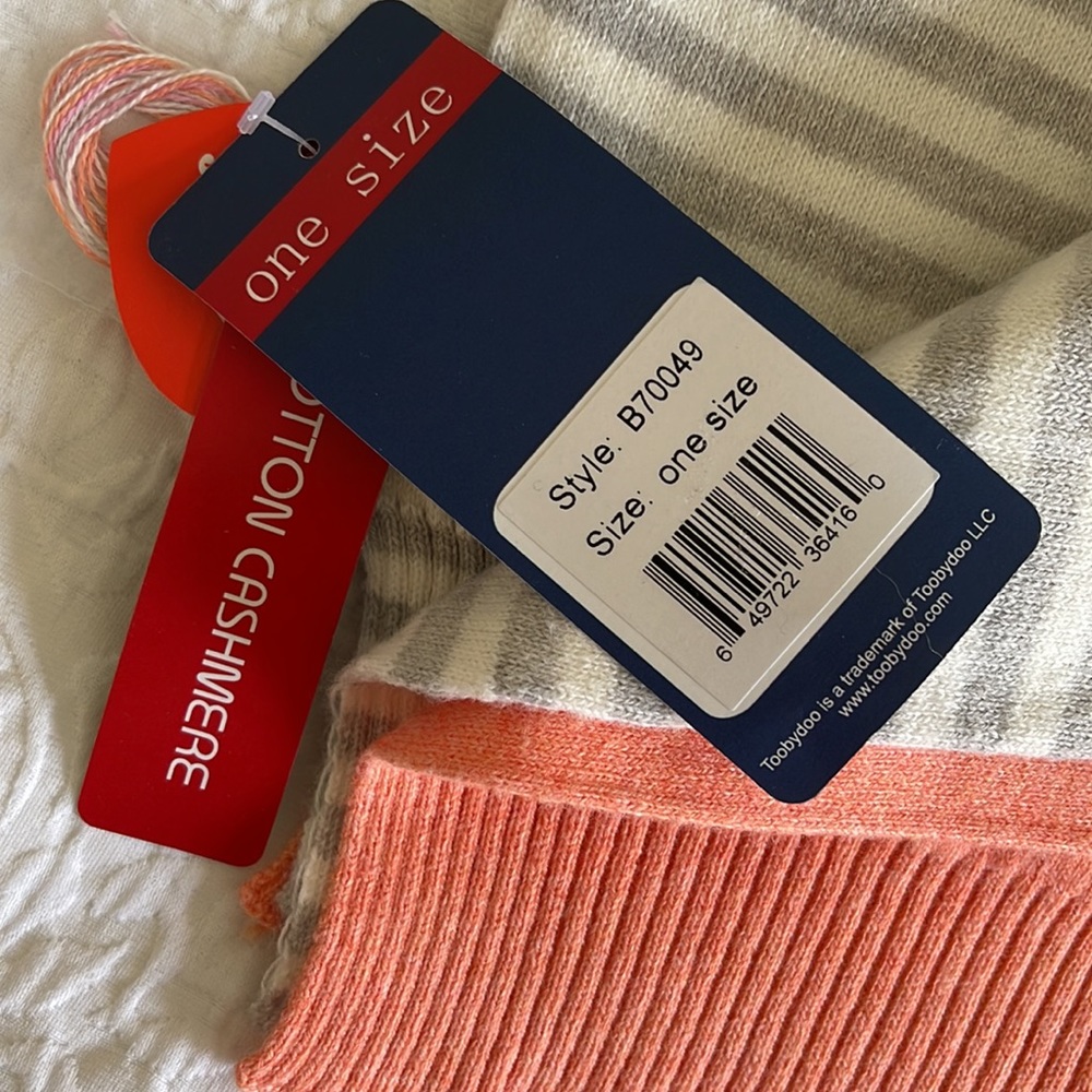 TOOBYDOO New York Kiko Cashmere Blanket - Picture 3 of 3